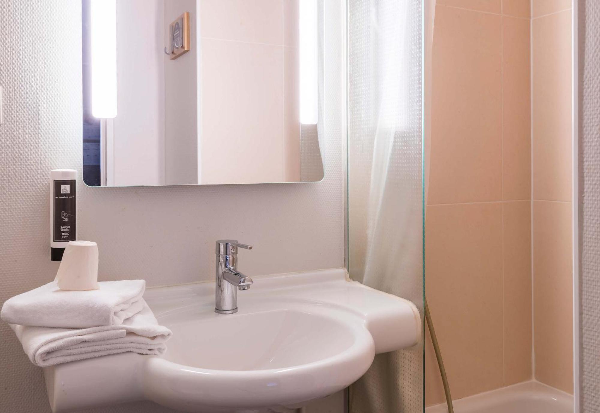 B&B Hotel Troyes Barberey Buitenkant foto